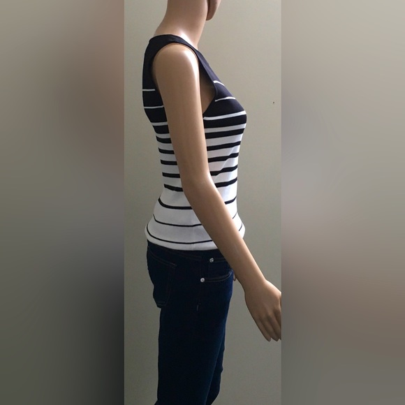 Finity - Picture 2 of 3